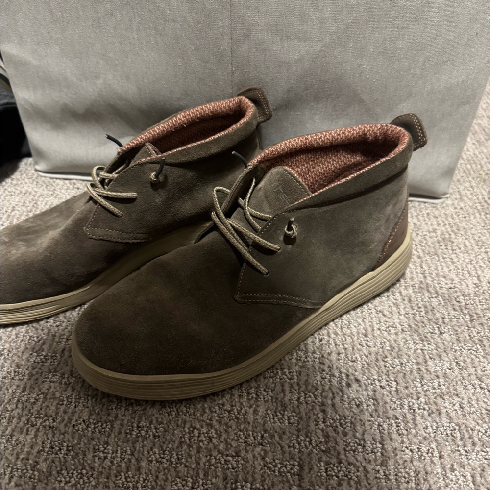 Hey dude shoes- Jo Mid. Size 11.5/12